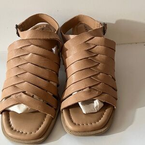 Lucky Brand Women's Woven Tan Sandals with 2.5 inch block heel size 8M/39